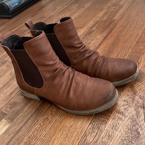 BUY 1 ITEM GET 1 FREE- Brown Alberto Ankle Boots